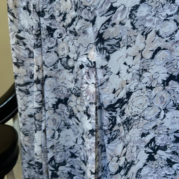 BCBGeneration floral dress - Picture 4 of 11